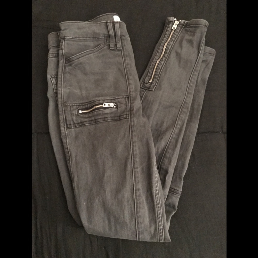 Super skinny pants
